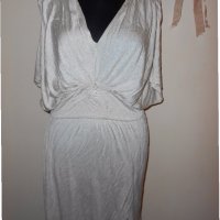 Прохладна златиста рокля + колан , снимка 2 - Рокли - 19946556