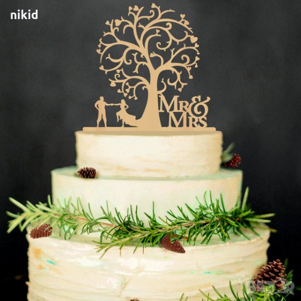 Младоженци под дърво Дървен Mr Mrs надпис за сватба топер украса табела за торта, снимка 1