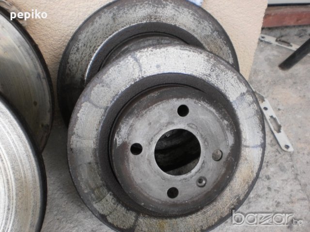 Продавам  комплект употребявани дискове предни и задни за OPEL COMBO дизел пикап модел 2009г. CDTI, снимка 4 - Части - 21100052