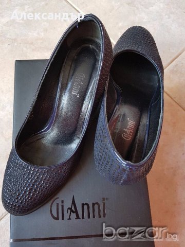Обувки Gianni, снимка 1 - Дамски ежедневни обувки - 19368673