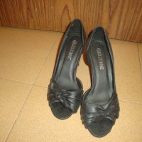 Летни черни обувки на ток, снимка 1 - Дамски обувки на ток - 21723189