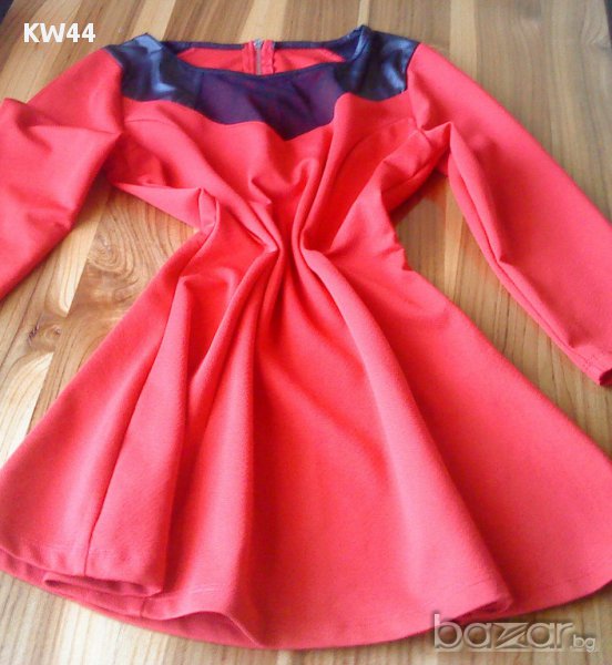 Червена блуза, снимка 1