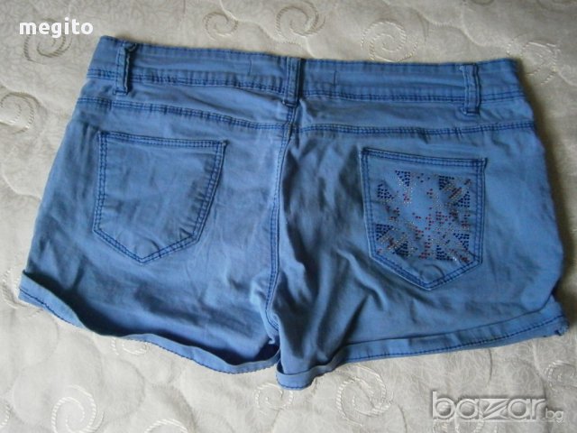 Къси дамски сини панталонки - размер М UK 10 / 38 EU , снимка 4 - Къси панталони и бермуди - 16637604