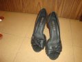 Летни черни обувки на ток, снимка 1 - Дамски обувки на ток - 21723189