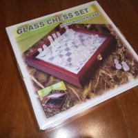 стъклен шах в красива дървена кутия-внос швеицария, снимка 5 - Колекции - 21398922