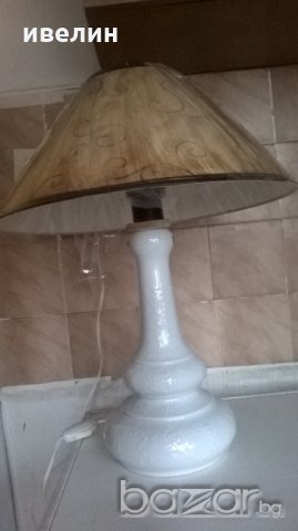 стара нощна лампа от порцелан, снимка 1 - Настолни лампи - 18219563