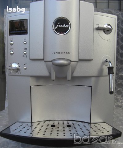 Кафемашина (робот) Jura Impressa E70 с гаранция, снимка 3 - Кафемашини - 11676358
