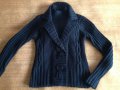 Елегантна черна жилетка с поло "Вивиан", снимка 1 - Блузи с дълъг ръкав и пуловери - 9543478