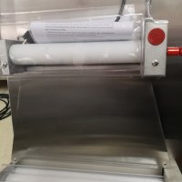 Ламинатор за тесто за пица чисто нов 40см, снимка 1 - Обзавеждане на кухня - 23699507