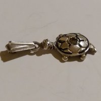 Среб.медальон-костенурка с циркон-проба-925. Закупен от Италия., снимка 5 - Колиета, медальони, синджири - 21774827