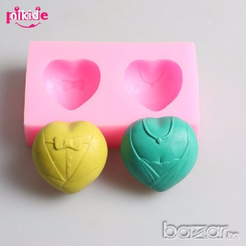 Дамско деколте мъжки костюм папионка в сърца силиконов молд форма калъп декор фондан шоколад гипс