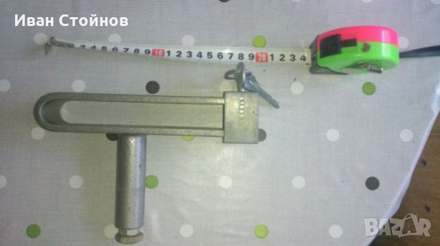 Стар катинар /скоба/ за автомобил