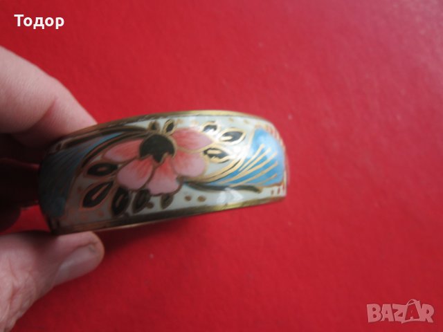 Невероятна бронзова гривна с емайл 