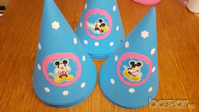 Картонени парти шапки за рожден ден с Мики Маус, снимка 1 - Кетъринг - 19062130