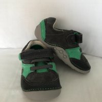 Clarks бебешки обувки номер 19 ( 3.5 F )   и  20.5 (4.5 F ), снимка 1 - Бебешки обувки - 25128602