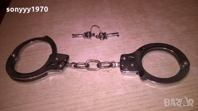 smith fargo texas-оригинални белезници-внос франция, снимка 2 - Оборудване и аксесоари за оръжия - 26202825