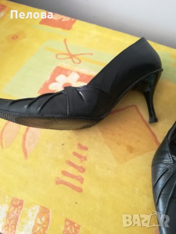 Остри черни обувки , снимка 5 - Дамски обувки на ток - 24579141