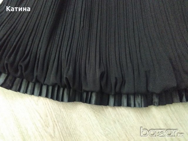 Страхотна черна официална рокличка, снимка 5 - Детски рокли и поли - 17824070