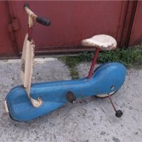 Търся/Купувам стари детски метлни коли с педали, снимка 13 - Колекции - 13708869