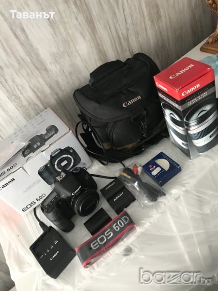 Фотоапарат Canon 60D с подарък чанта Canon, снимка 1