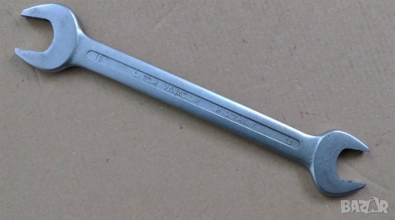 Ключ гаечен - SALTUS - 18x19 - W. Germany, снимка 1