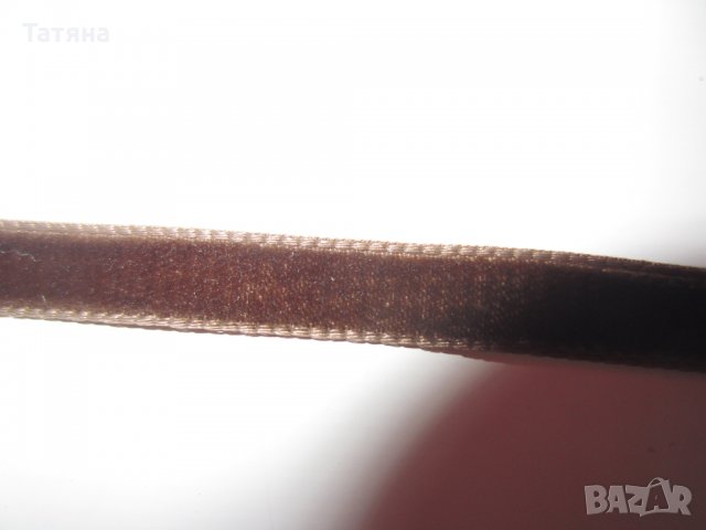 лента от  ВЕЛУР ; ВЕЛКР;,КОНЦИ ЗА ГОБЛЕНИ– ДMC И БЪЛГАРСКИ  /МУЛИНЕ/ ;ЛАСТИК, снимка 2 - Други - 22973926