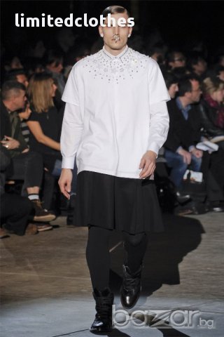 GIVENCHY RED STARS AND CRYSTAL BEADS Мъжка Тениска с Кристали и Звезди size XS, снимка 8 - Тениски - 8652731