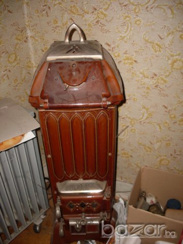 Продавам  старинна печка