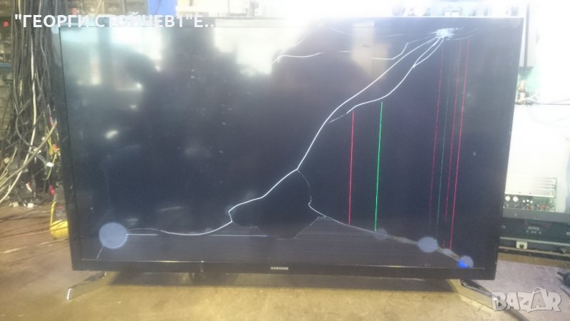 UE32J4500AW СЪС СЧУПЕНА МАТРИЦА, снимка 1