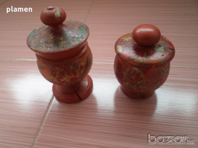 Стара руска солница и пиперница