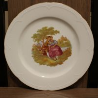 Голяма порцеланова чиния, снимка 1 - Антикварни и старинни предмети - 24198032