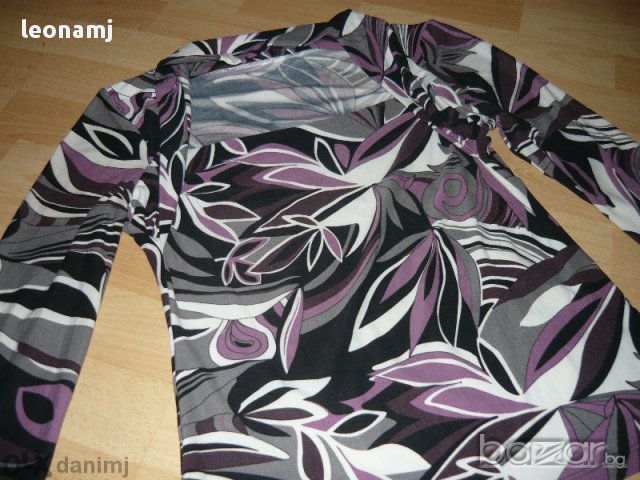 Цветна блуза, снимка 1 - Блузи с дълъг ръкав и пуловери - 9818491