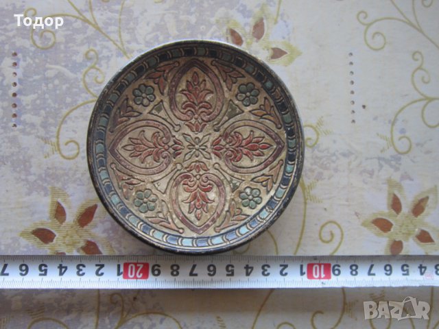 Уникална авторска глинен керамична чиния емайл маркировка