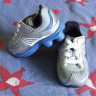 Nike Turbo 8, снимка 3 - Детски маратонки - 15550679