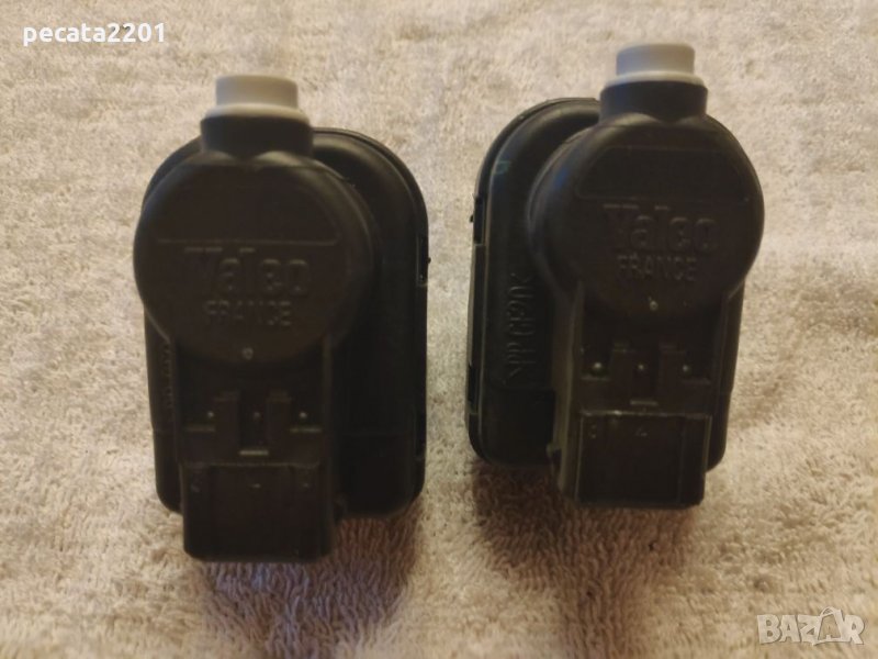 Продавам - 2 бр. оригинални моторчета за регулиране на фара за Фриленфър, снимка 1