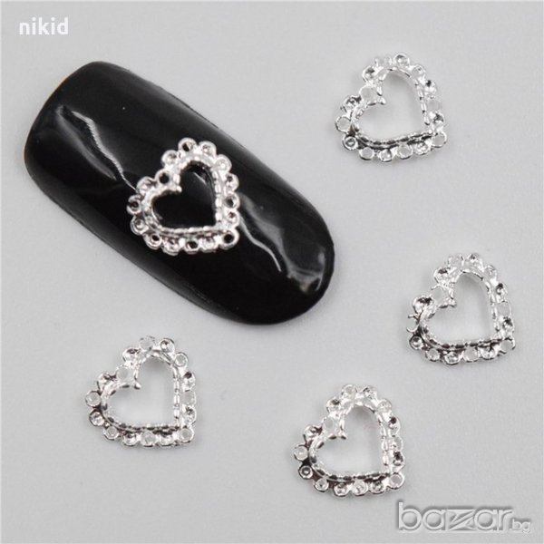 сърце рамка с дупки сребрист цвят бижу декорация за нокти маникюр, снимка 1