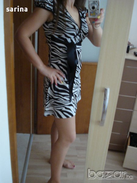 рокля черно и бяло, снимка 1