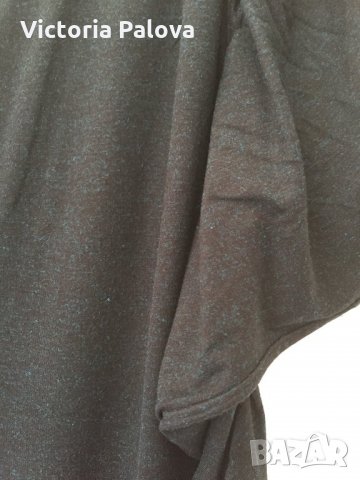 Красива блуза,интересен модел, снимка 2 - Блузи с дълъг ръкав и пуловери - 23460261