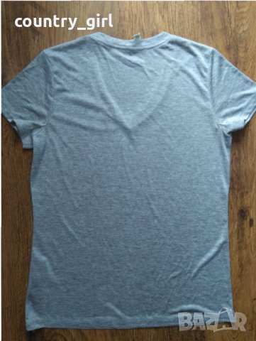 under armour - страхотна дамска тениска КАТО НОВА, снимка 6 - Тениски - 24604318