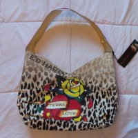 Ed Hardy оригинален чанта, снимка 5 - Чанти - 7814299