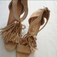 Обувки, снимка 4 - Дамски обувки на ток - 23879263