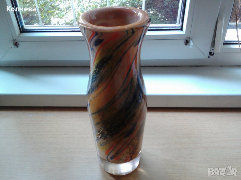 продавам уникална ваза от цветно стъкло за 15 лв, снимка 1
