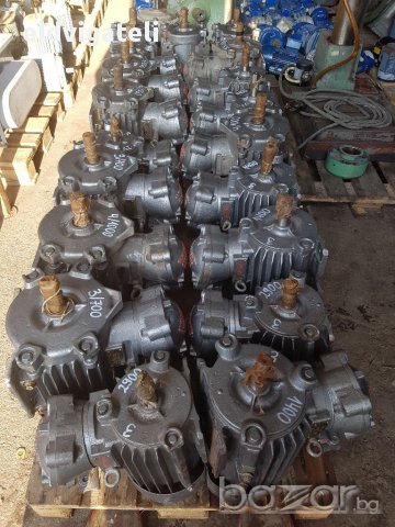 Голямо разнообразие от ел.двигатели/електромотори, снимка 3 - Електродвигатели - 17220039