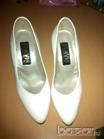 дамски обувки бели 