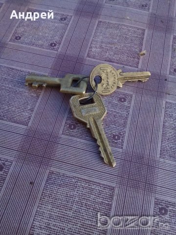 Секретен бронзов ключ