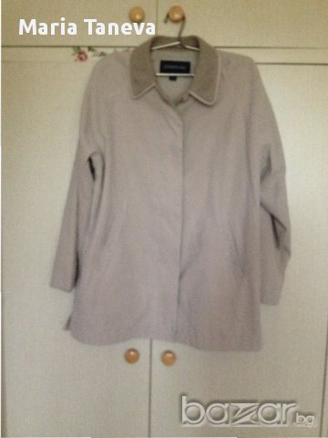 Дамско късо манто  /тренчкот/ 