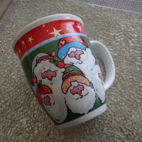 голяма порцеланова чаша Дядо Коледа, снимка 2 - Чаши - 21194070