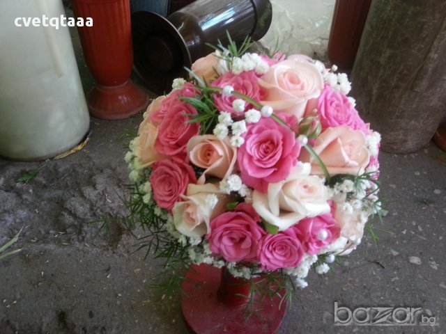Сватбен,булчински букет от естествени цветя в розово и бяло., снимка 1