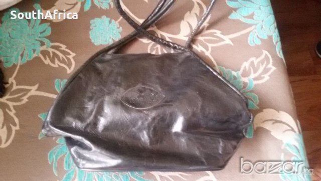 Черна чанта от камилска кожа