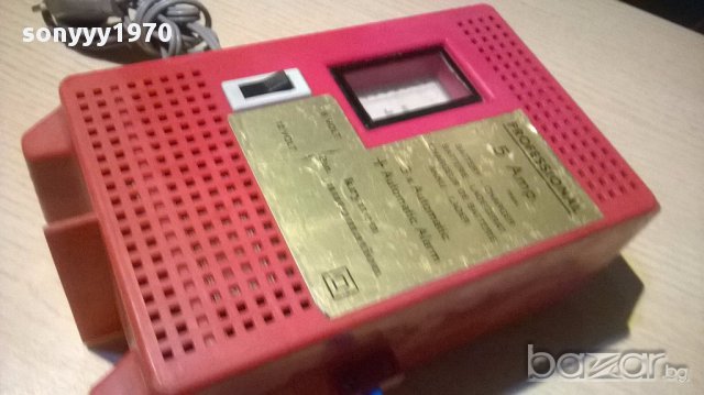 Оригинално немско зарядно за 6 и 12 волта-внос швеицария, снимка 2 - Аксесоари и консумативи - 12978362